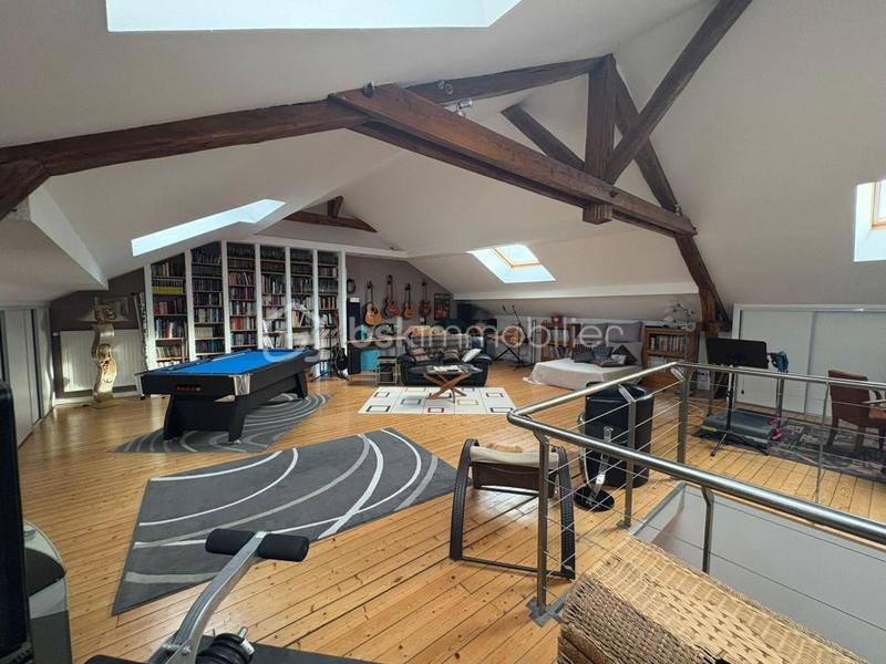 Maison de maîtres - 279 m² - 8 pièces