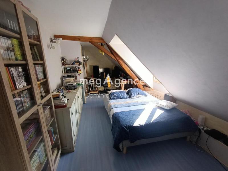 Maison - 210 m² - 8 pièces