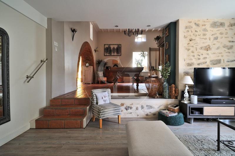 Maison - 192 m² - 7 pièces