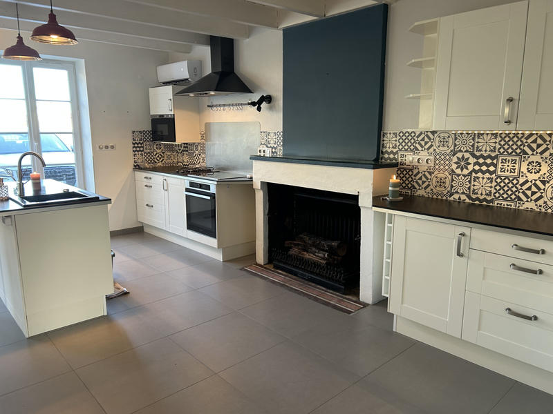 Maison - 200 m² - 8 pièces