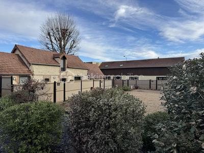 Maison - 160 m² - 8 pièces