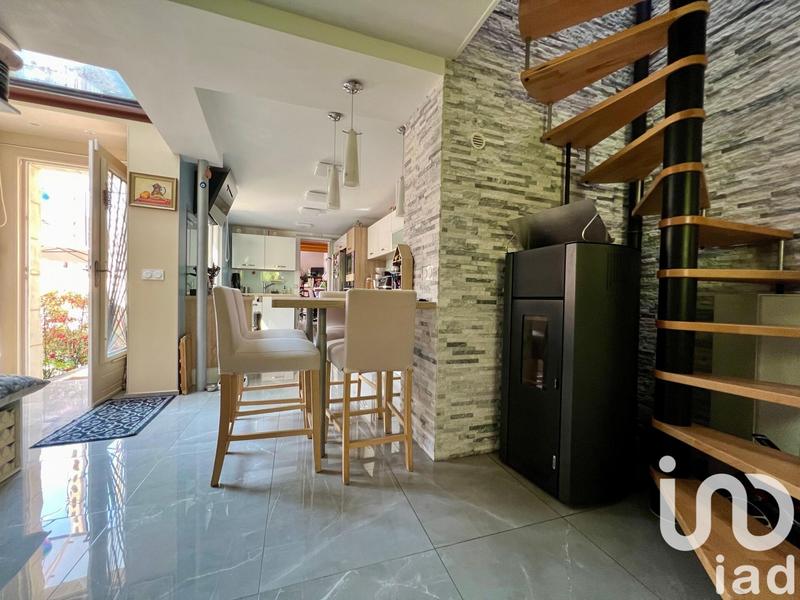 Maison - 83 m² - 4 pièces