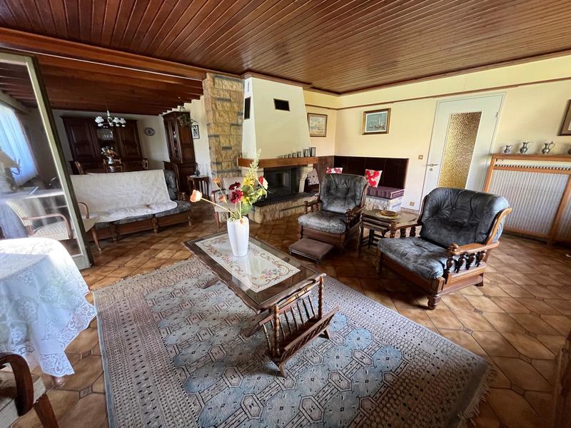 Maison - 265 m² - 10 pièces