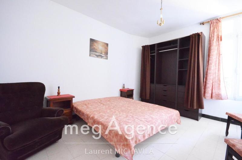 Maison - 247 m² - 14 pièces