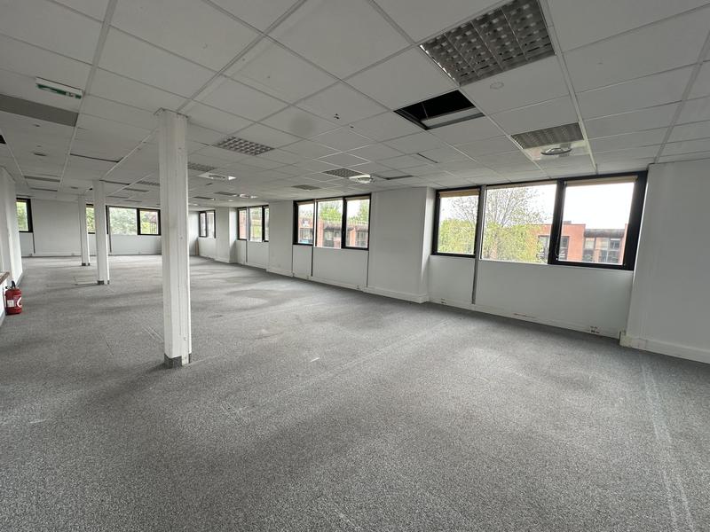 Bureau - 720 m²