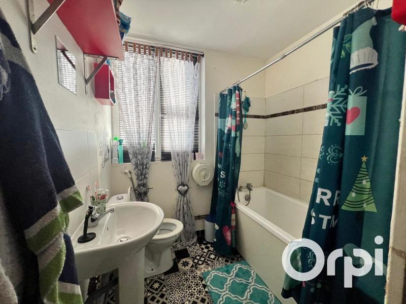 Maison - 82 m² - 5 pièces