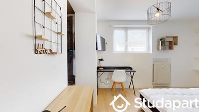 Chambre - 9 m² - 1 pièce