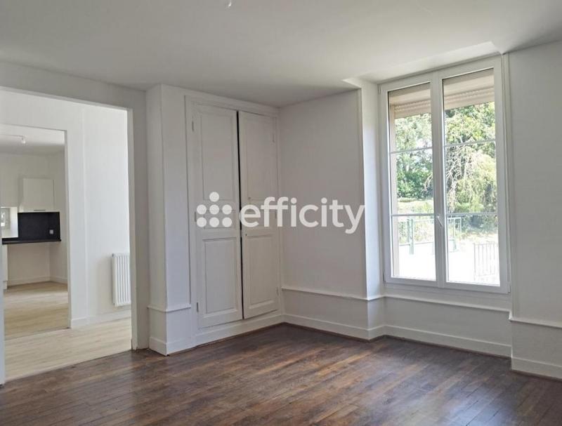 Maison - 280 m² - 10 pièces