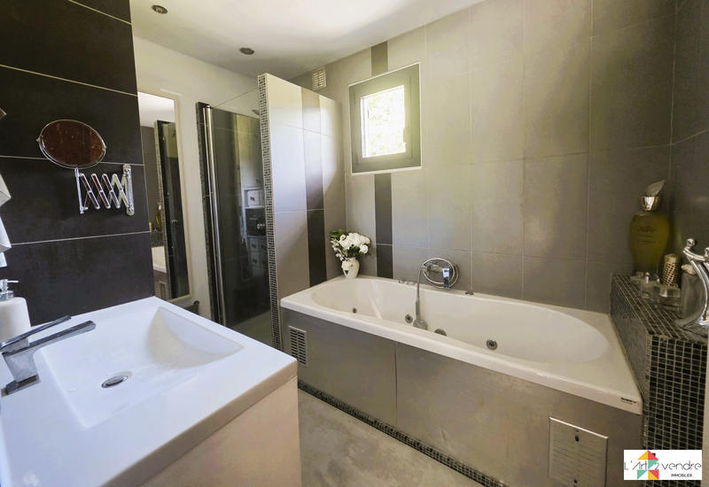 Maison - 155 m² - 7 pièces