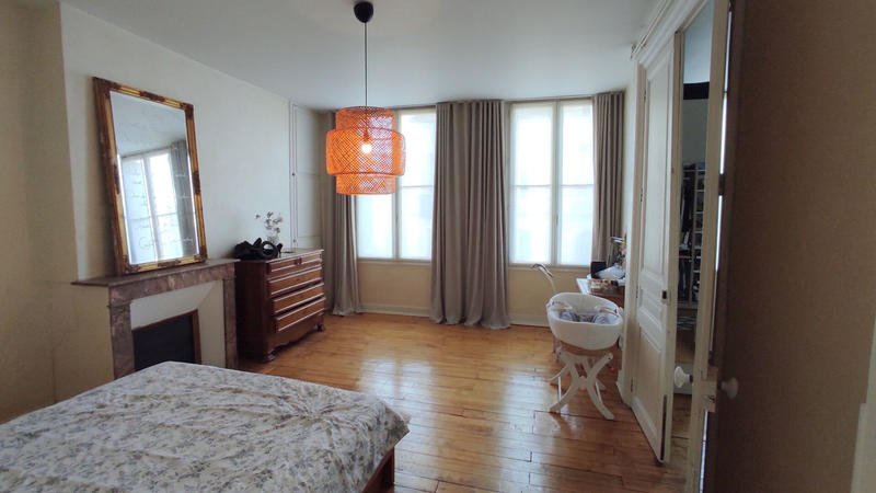 Maison - 183 m² - 8 pièces