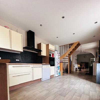 Maison - 104 m² - 5 pièces