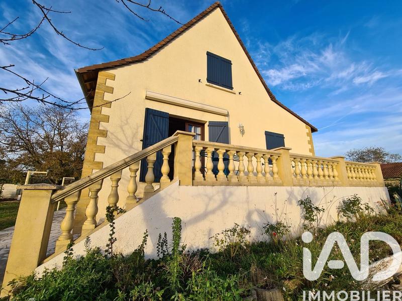 Maison - 200 m² - 8 pièces