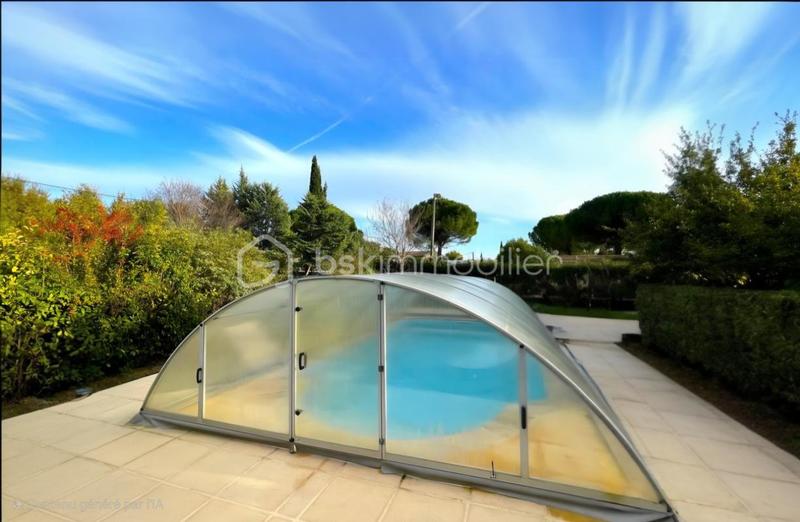 Maison traditionnelle - 140 m² - 6 pièces