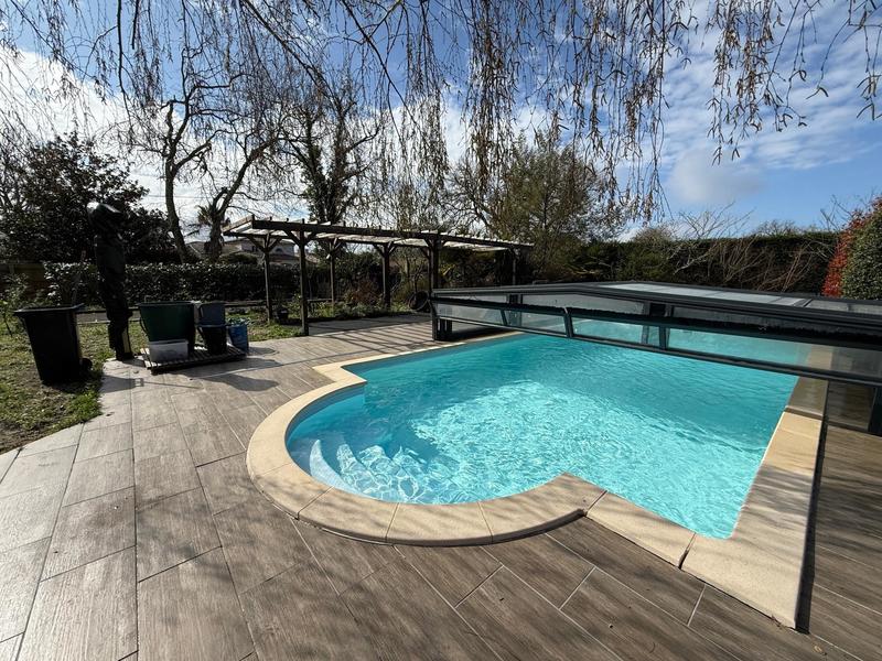 Maison - 190 m² - 7 pièces