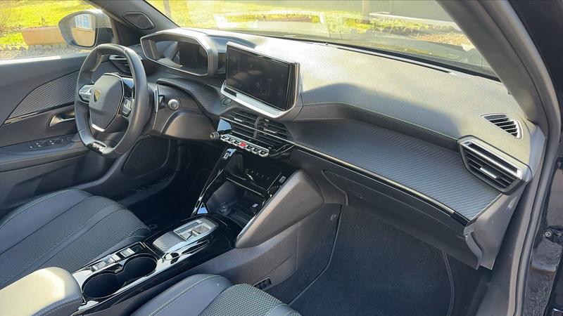 Peugeot 2008 II 1.2 Hybrid 136 e-Dsc6 Gt