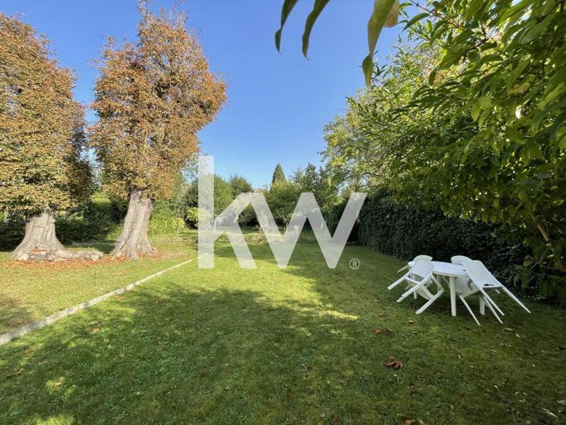 Demeure - 158 m² - 8 pièces