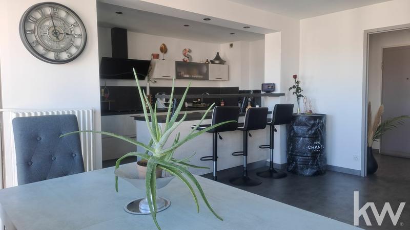 Appartement - 85 m² - 4 pièces