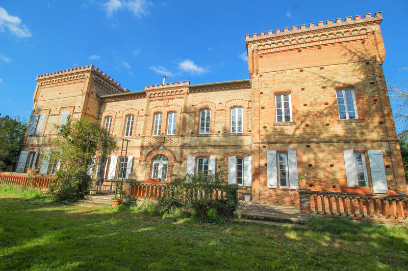 Maison de maîtres - 430 m² - 9 pièces