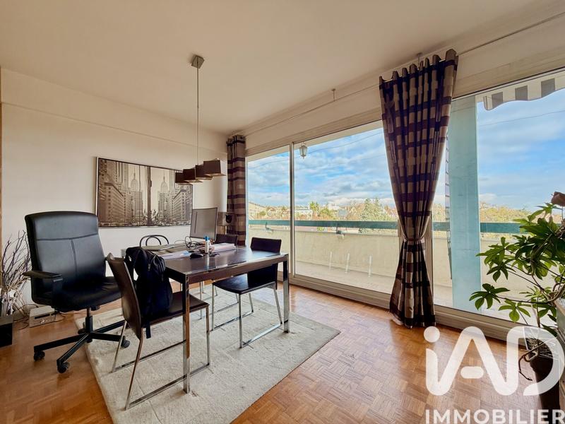 Appartement - 105 m² - 4 pièces