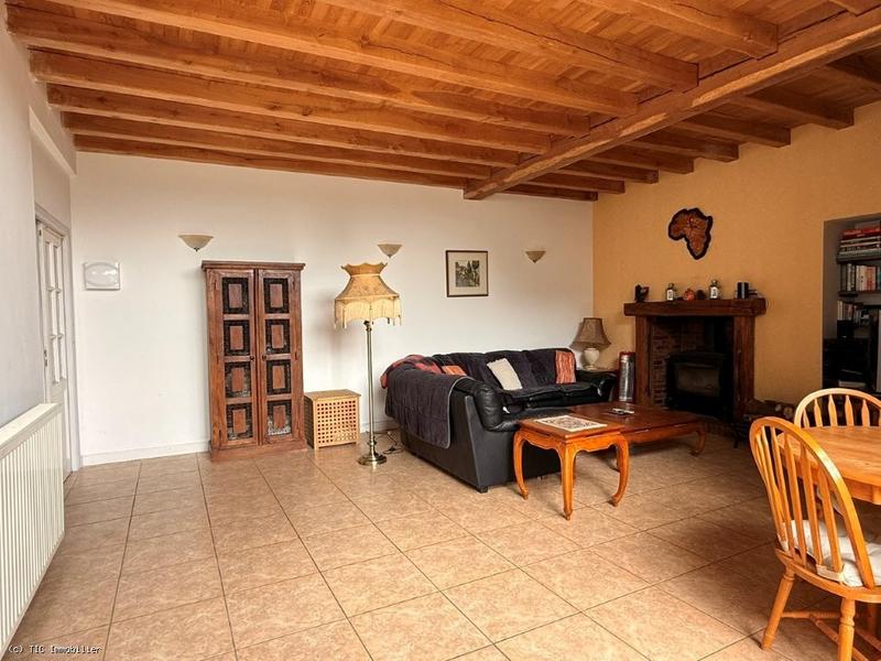 Maison de village - 392 m² - 10 pièces