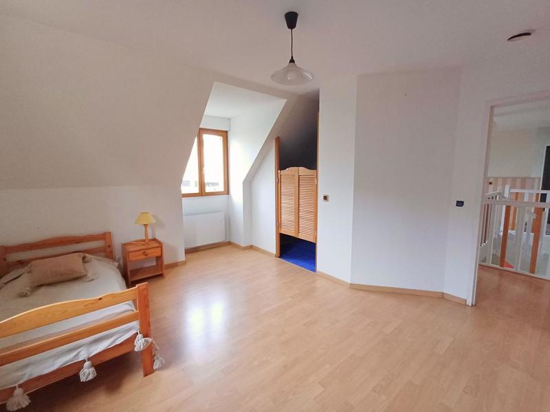 Maison - 273 m² - 9 pièces