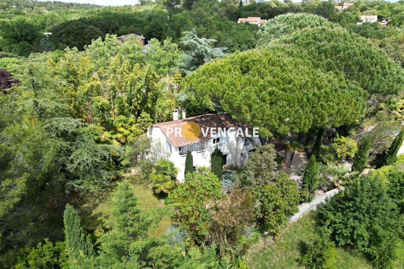 Maison - 176 m² - 9 pièces