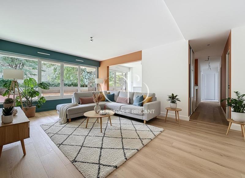 Appartement - 96 m² - 5 pièces