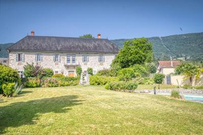 Maison - 488 m² - 20 pièces