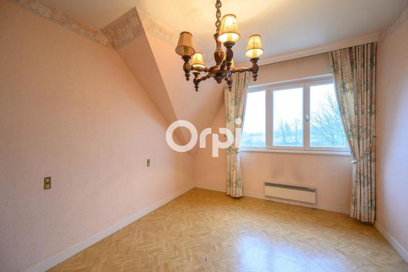 Maison - 226 m² - 8 pièces