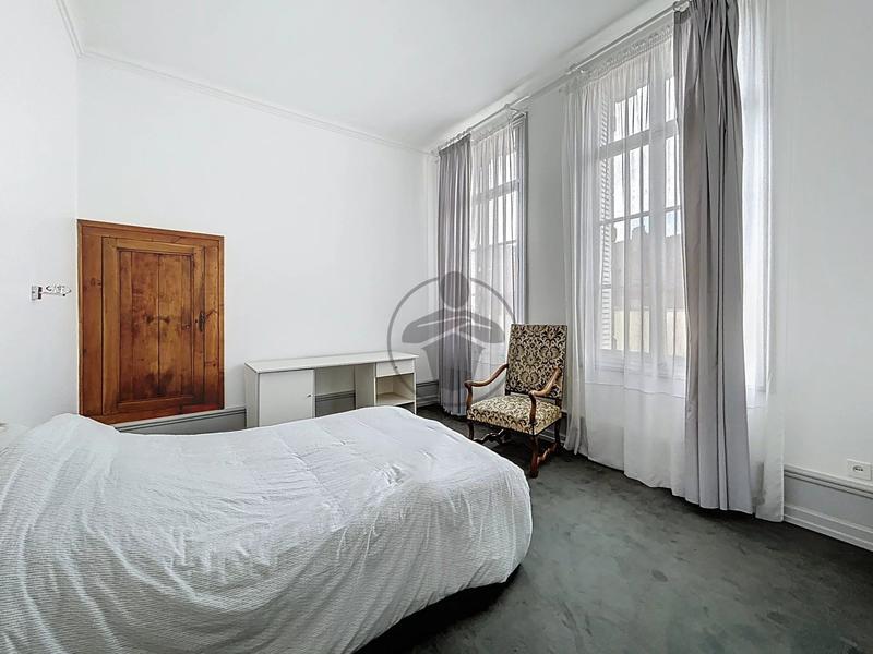 Maison - 199 m² - 6 pièces