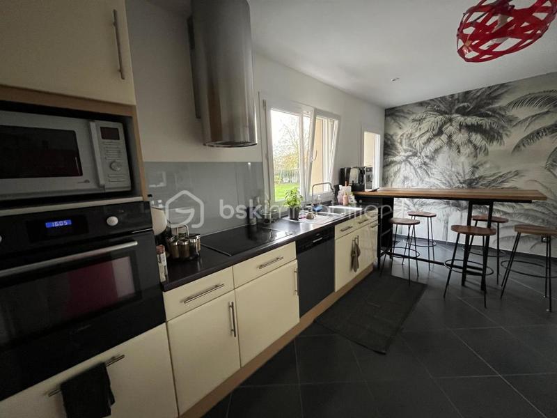 Maison - 182 m² - 6 pièces