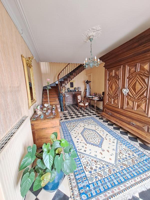 Maison bourgeoise - 283 m² - 7 pièces