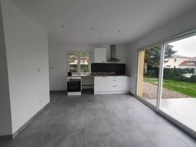 Maison - 95 m² - 4 pièces