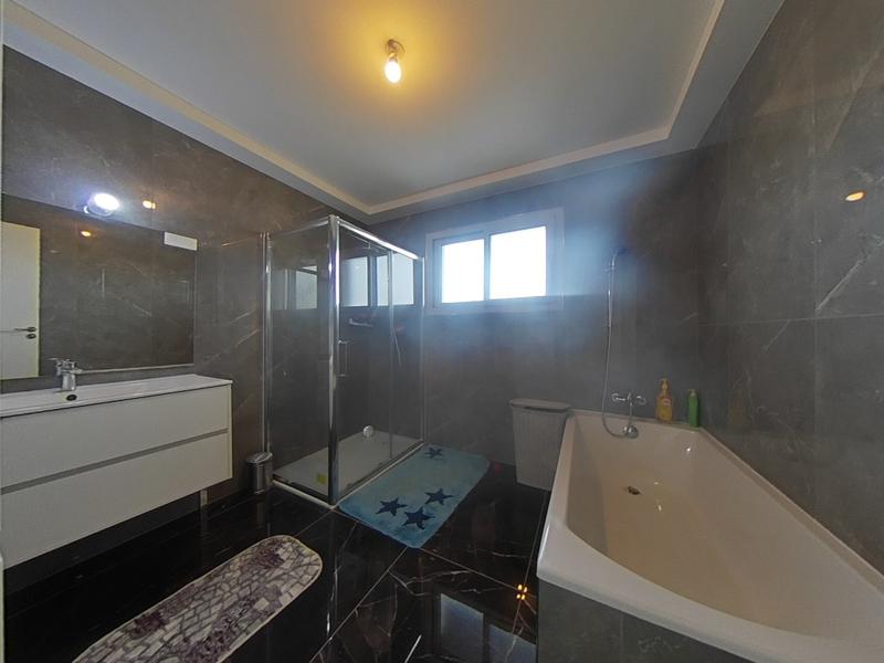 Maison - 113 m² - 5 pièces