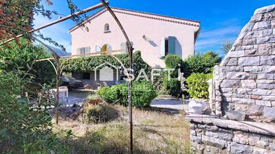 Maison - 180 m² - 7 pièces