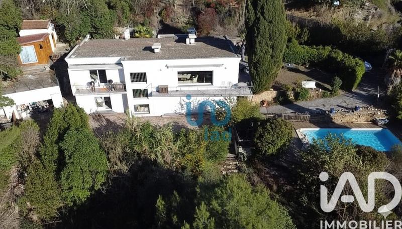 Maison de maîtres - 260 m² - 7 pièces