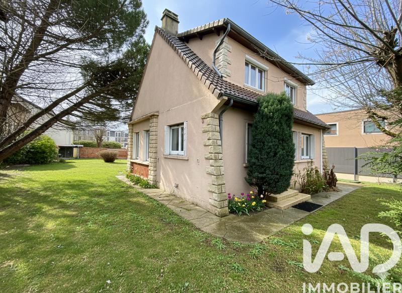 Maison - 89 m² - 6 pièces