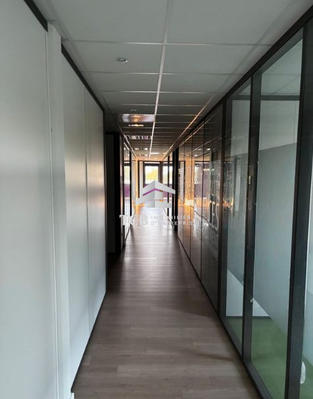 Bureau - 294 m²