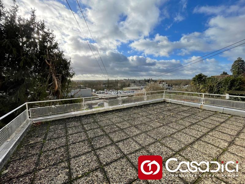 Maison traditionnelle - 146 m² - 4 pièces