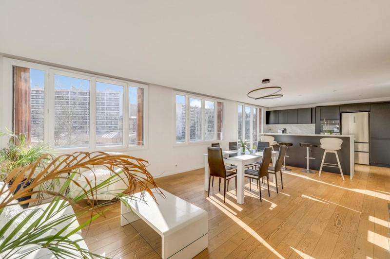 Appartement - 95 m² - 4 pièces