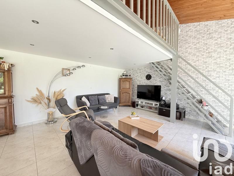 Maison - 260 m² - 5 pièces