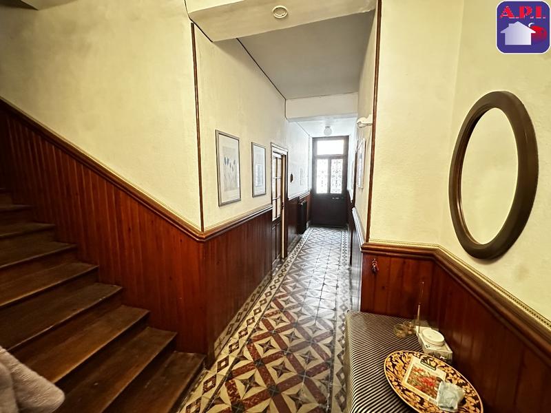 Maison - 287 m² - 8 pièces