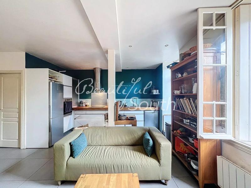 Maison chambre d'hôtes - 212 m² - 8 pièces