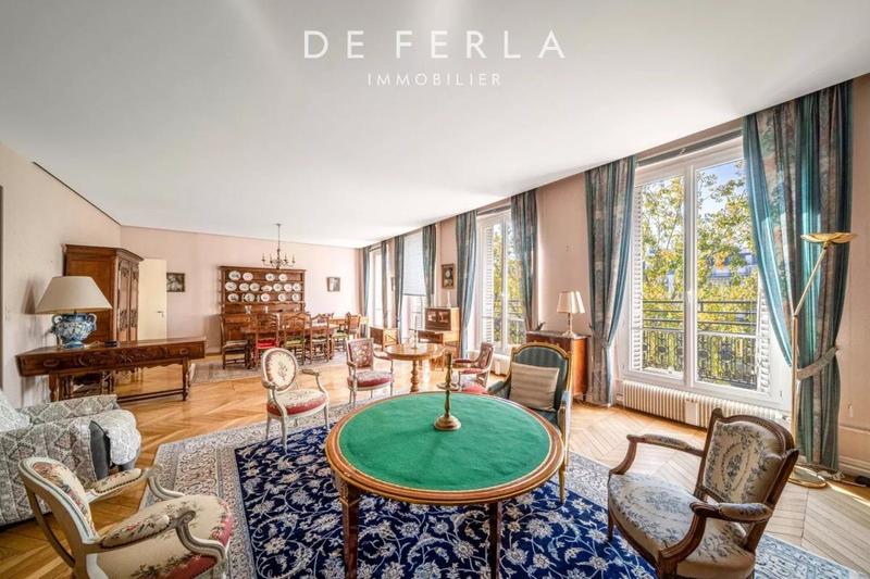 Appartement - 163 m² - 6 pièces