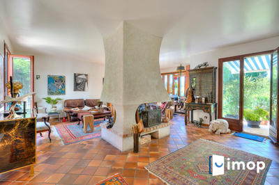 Maison - 189 m² - 6 pièces