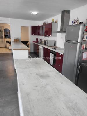 Maison - 179 m² - 8 pièces