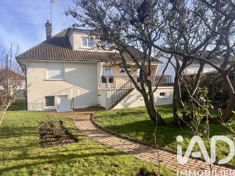 Maison - 104 m² - 6 pièces