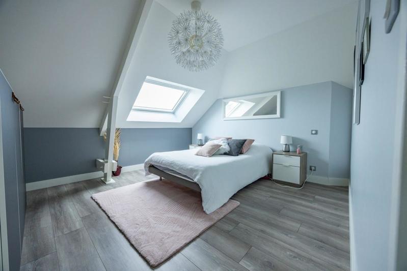 Maison - 250 m² - 8 pièces