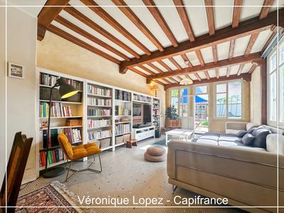 Maison - 252 m² - 10 pièces