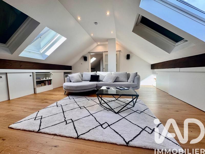 Maison - 197 m² - 7 pièces